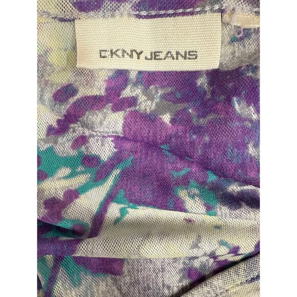 DKNY Jeans, multi color blouse
No size but fits like M-L - Picture 3 of 3